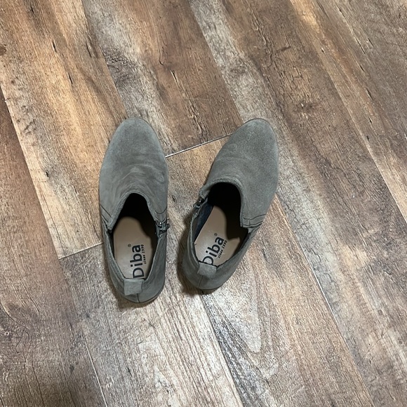 Diba | Layla Suede Bootie in Taupe Size 7.5 - Picture 3 of 8